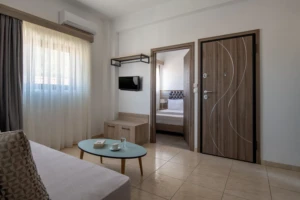 2 Bedroom Suite Plus Living Room 16